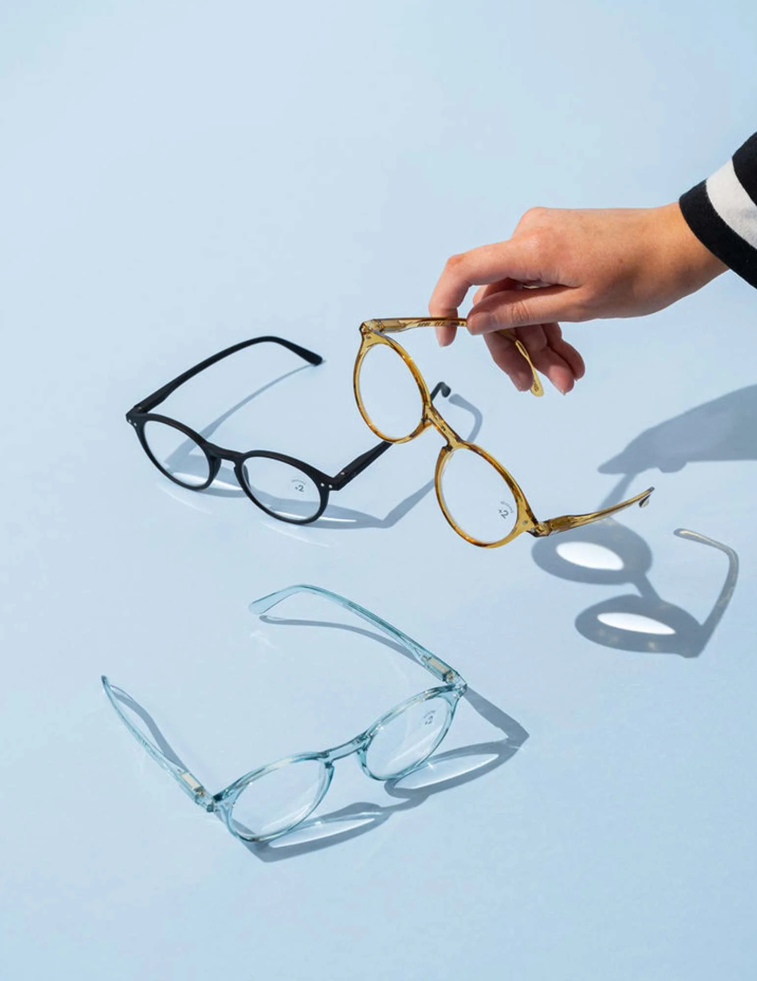 How to Choose the Right Eyeglasses for Your Face Shape